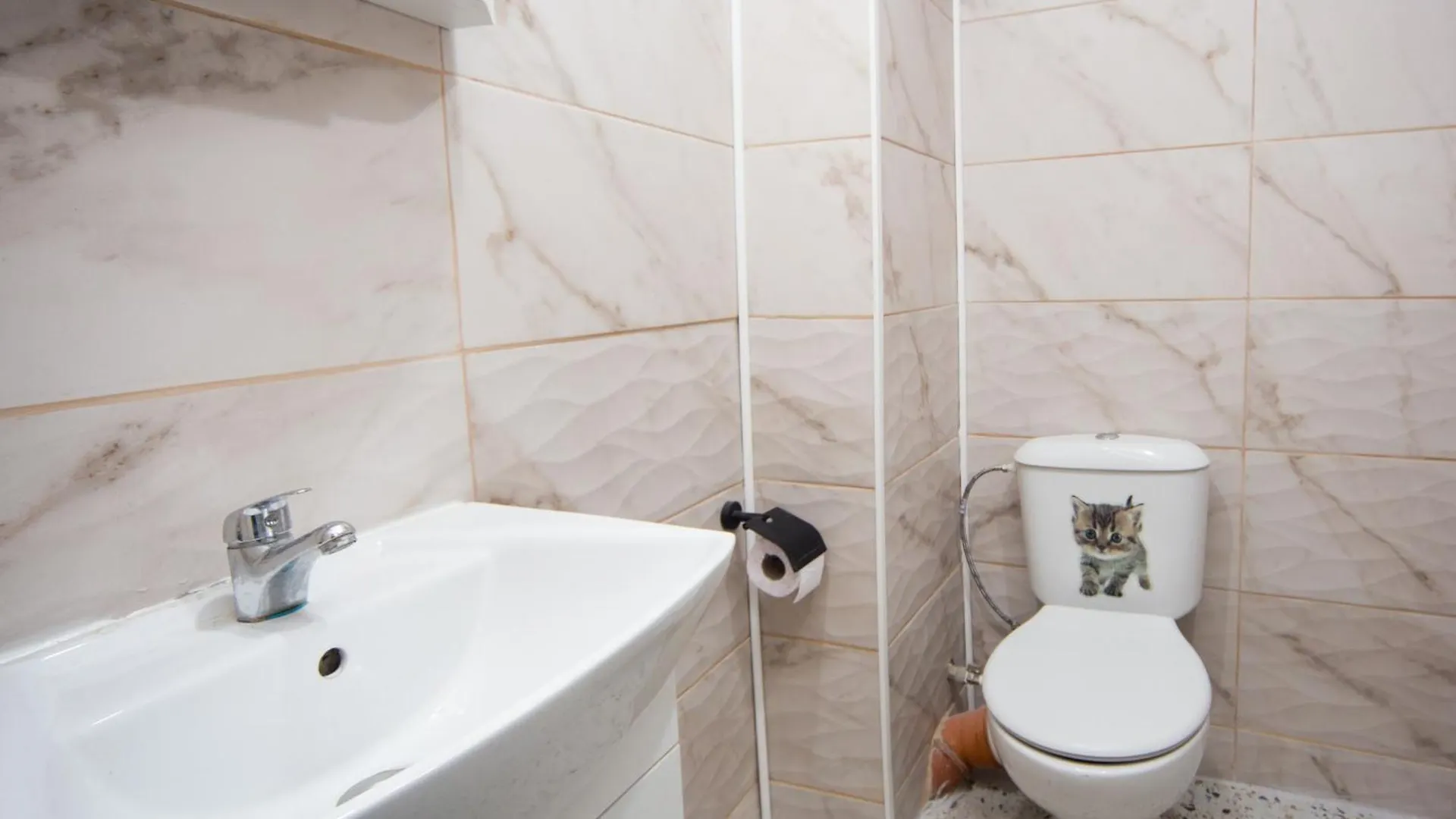 Half Private Apartment Using One Bedroom Instead Of Two - Better Value Burgas