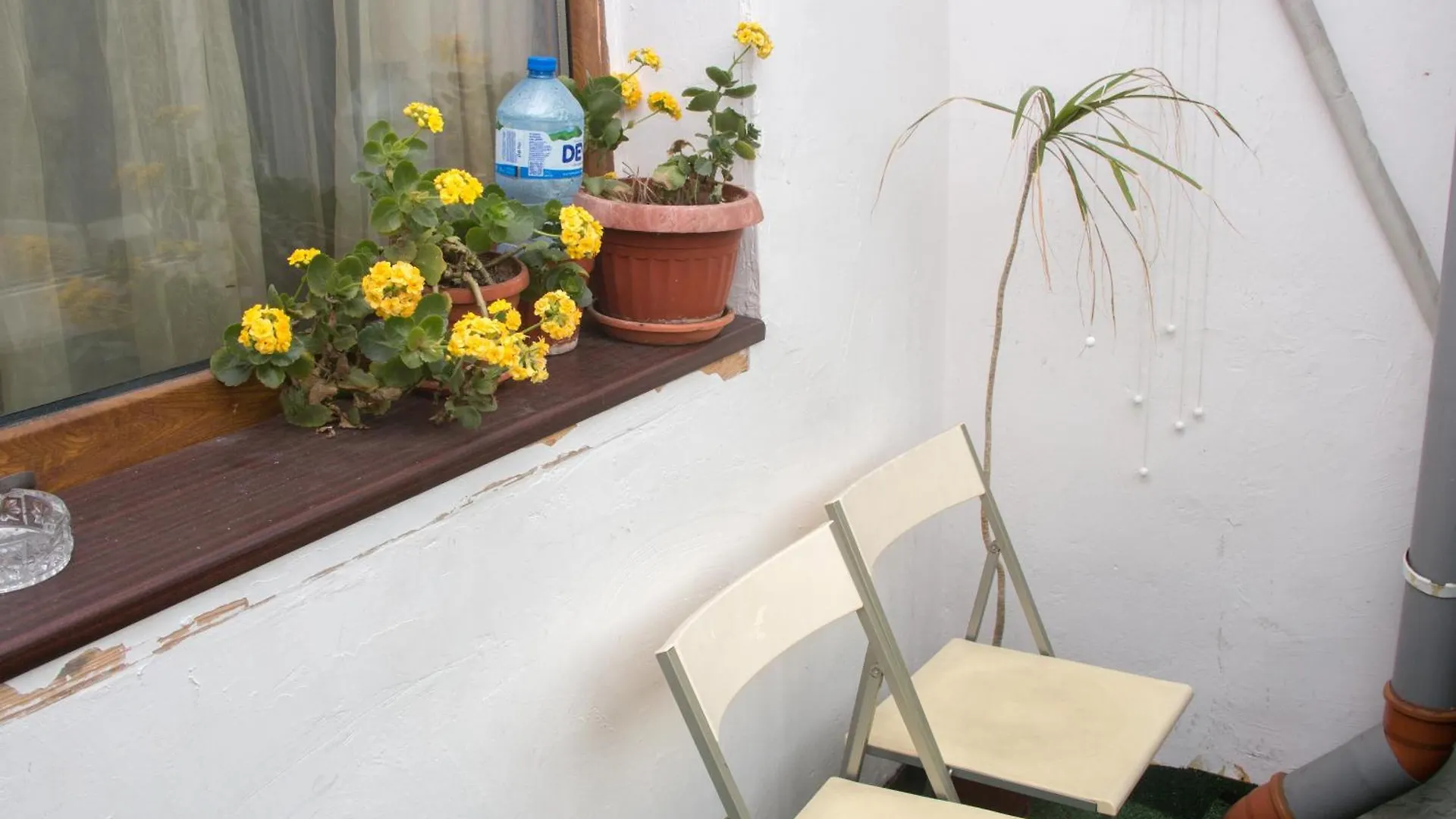 Half Private Apartment Using One Bedroom Instead Of Two - Better Value Burgas 0*,